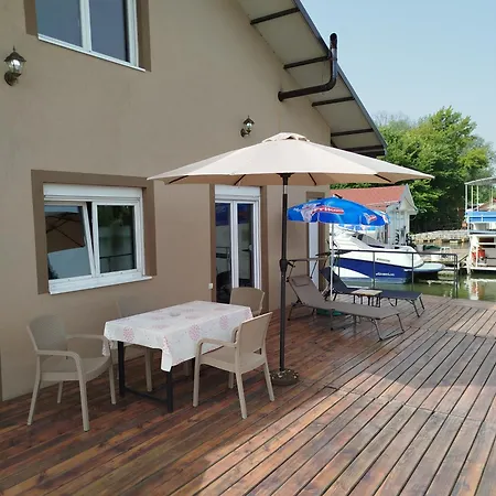 Splav Na Dan Axa Campeggio Baric